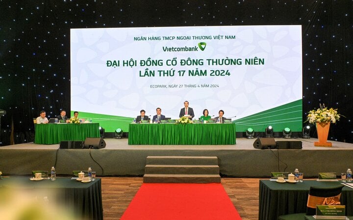 Ban Chủ toạ điều hành Đại hội đồng cổ đông thường niên Vietcombank năm 2024.