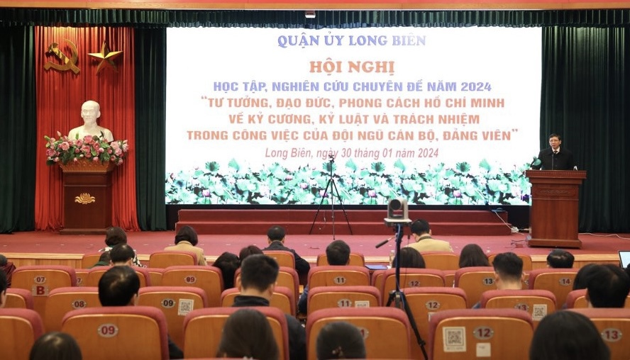 Quận Long Biên tổ chức Hội nghị học tập chuyên đề học và làm theo tư tưởng của Bác năm 2024.