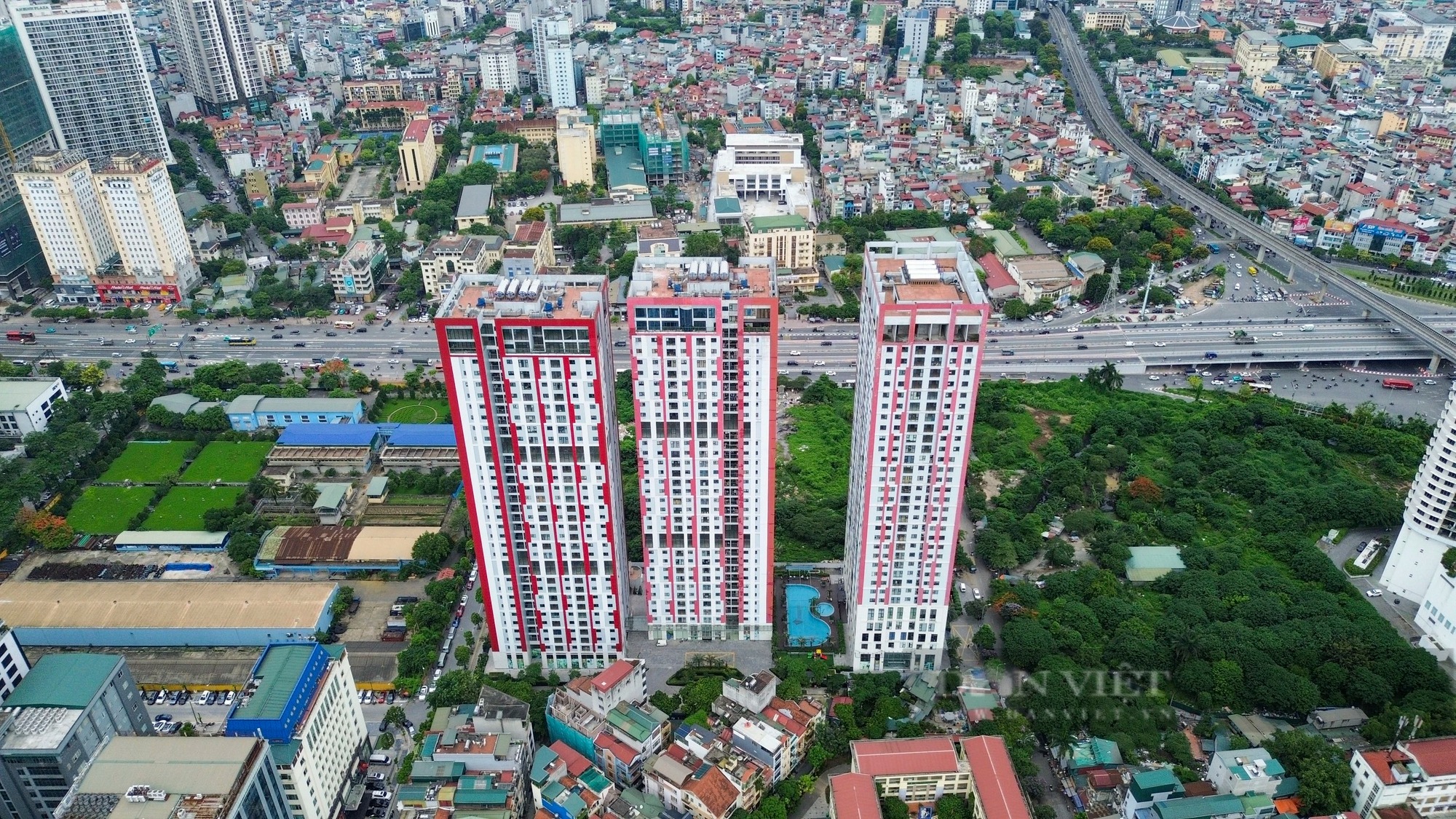 Ảnh ấn tượng tuần: Tuyến metro Nhổn - ga Hà Nội và cảnh tan hoang ở một trung tâm rộng 40.000 m2 tại Đà Nẵng- Ảnh 4.