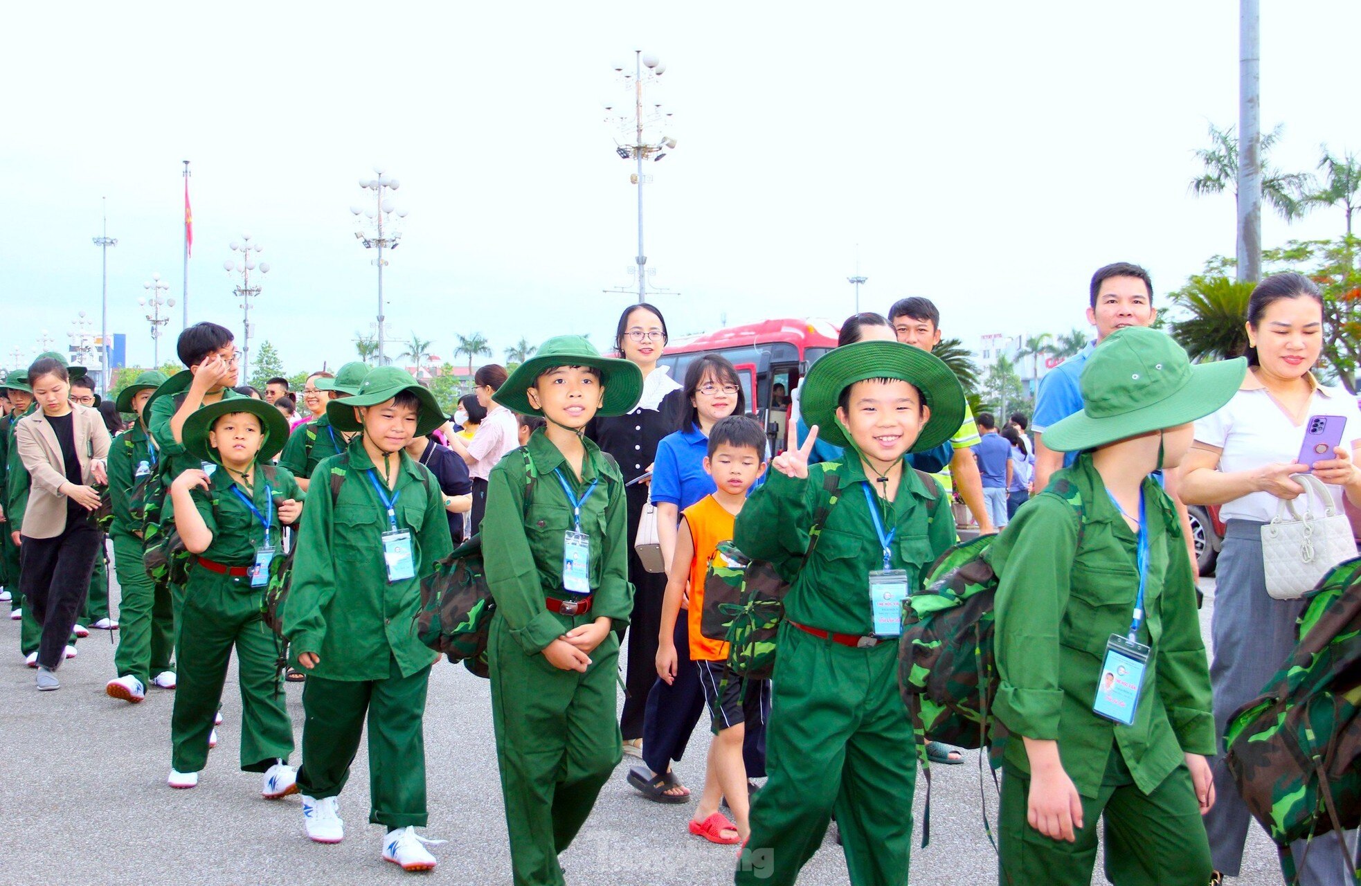 Chiến sĩ nhí Nghệ An phấn khởi bước vào khóa huấn luyện Học kỳ trong quân đội ảnh 3