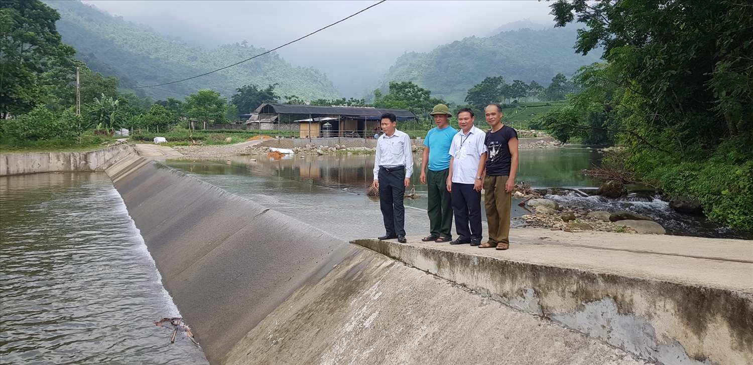 Cùng với việc quan tâm tạo sinh kế cho đồng bào DTTS, huyện Đại Từ cũng tập trung nguồn lực từ chương trình 135 để hoàn thiện hạ tầng giao thông vùng đặc biệt khó khăn