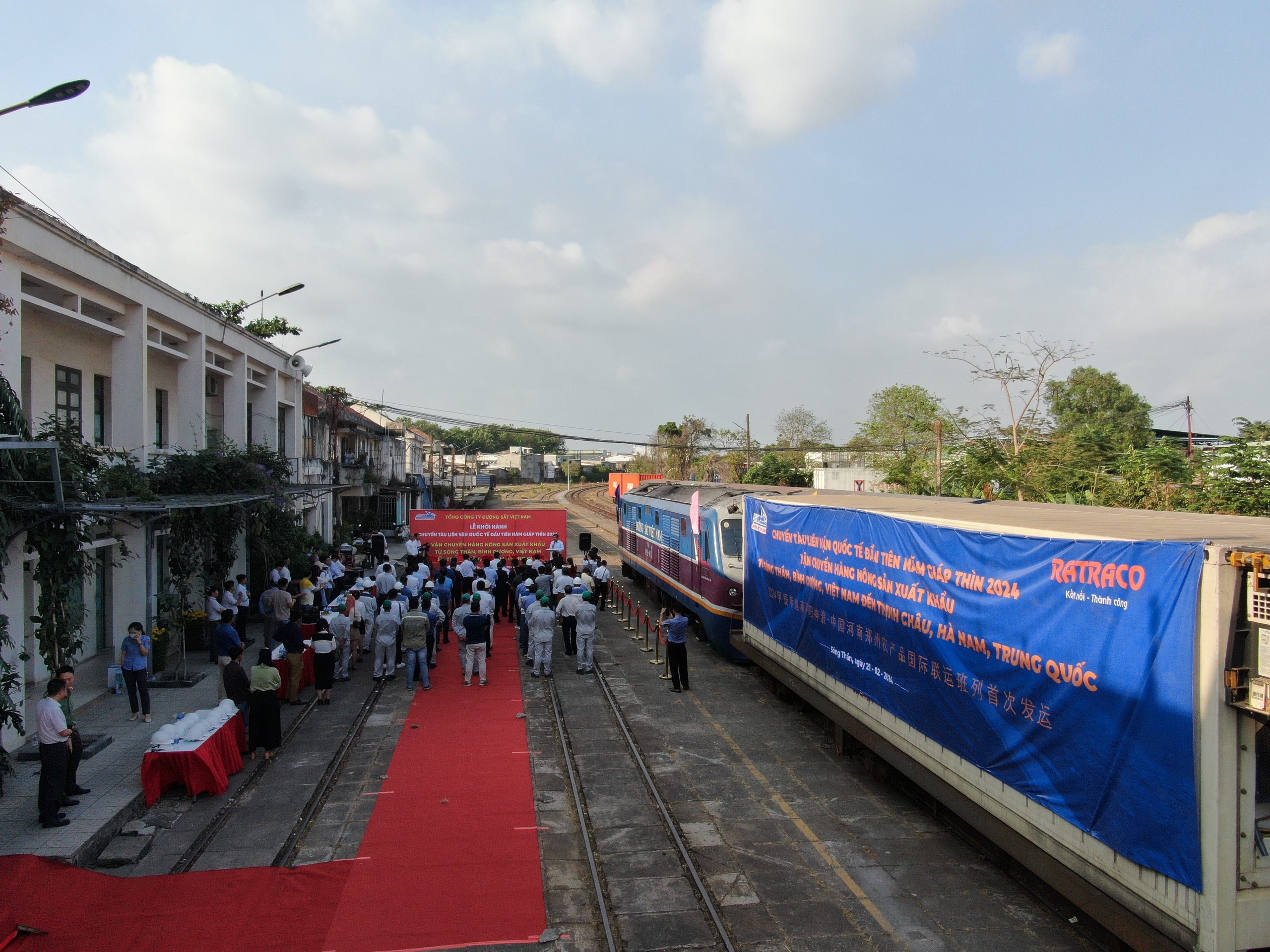 Khởi hành chuyến tàu container đầu năm đưa hàng từ ga Sóng Thần đi Trung Quốc- Ảnh 9.