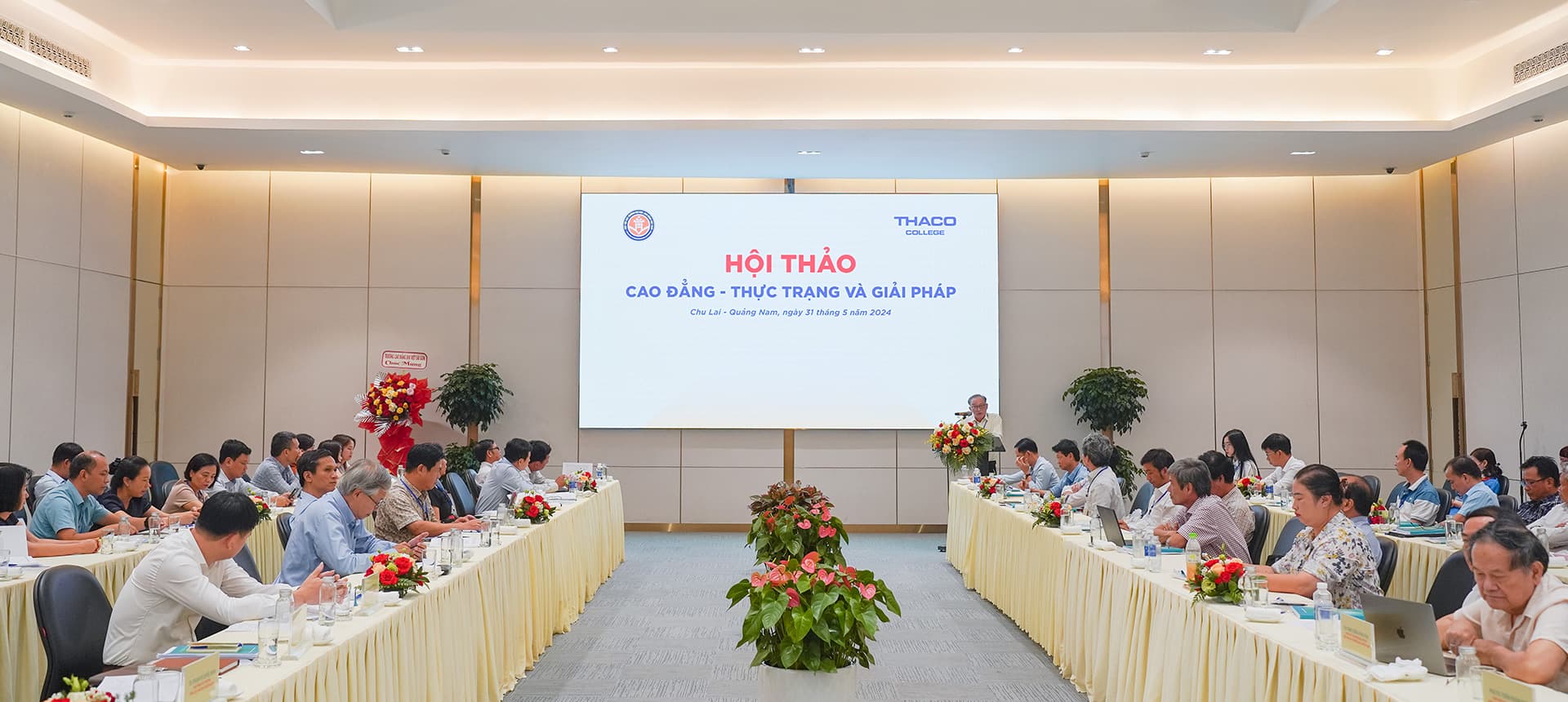 ThS Phan Tiềm - Hiệu trưởng Trường Cao đẳng THACO trình bày tham luận tại Hội thảo