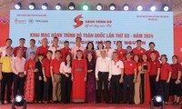 Hơn 1.000 tình nguyện viên tham gia khai mạc Hành trình Đỏ toàn quốc lần thứ 12