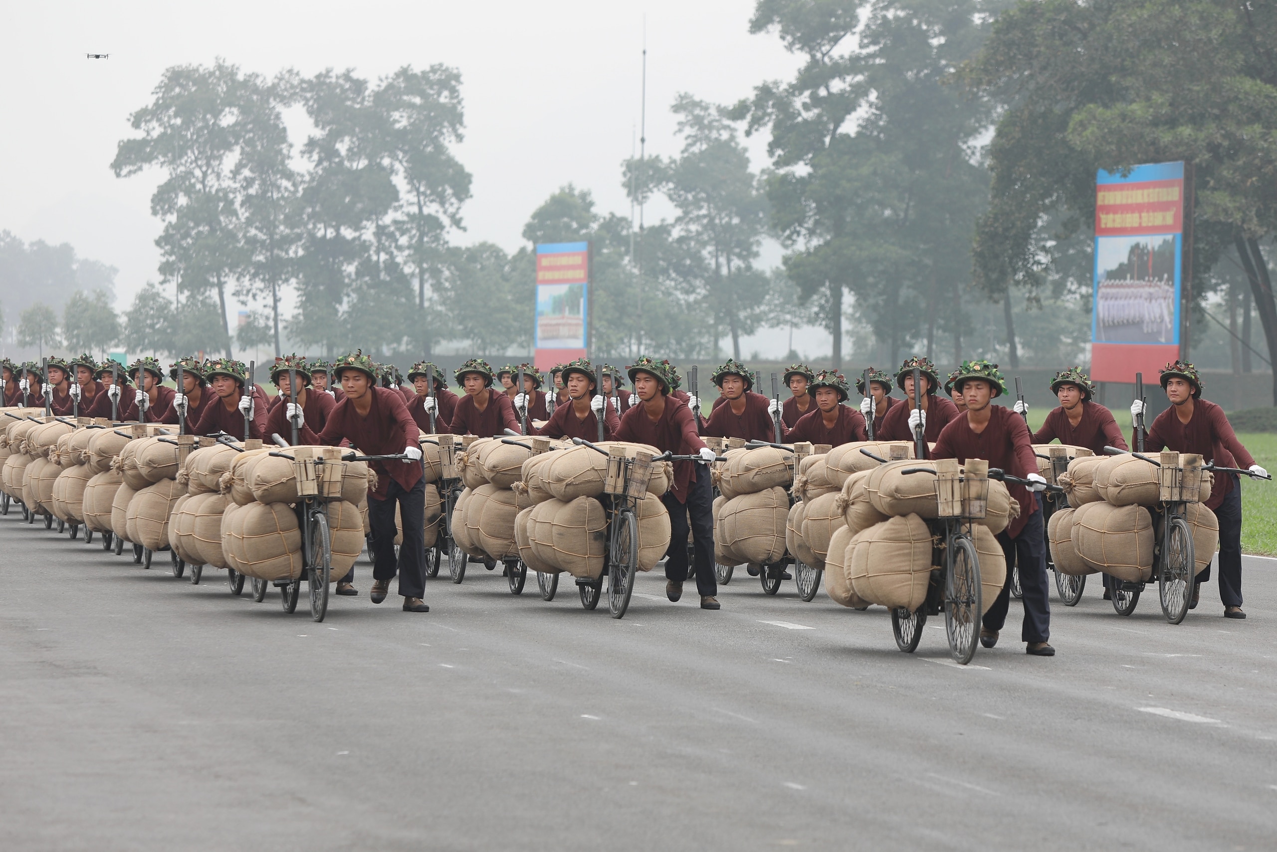 Khối Dân công hỏa tuyến, tái hiện đội quân 