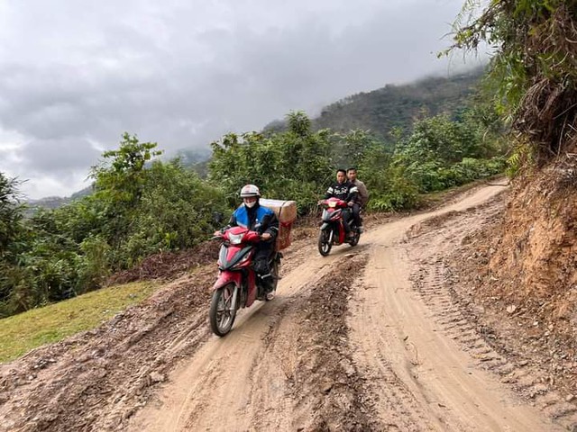 ‘Bông hồng thép’ mang yêu thương đến học sinh vùng cao- Ảnh 2.