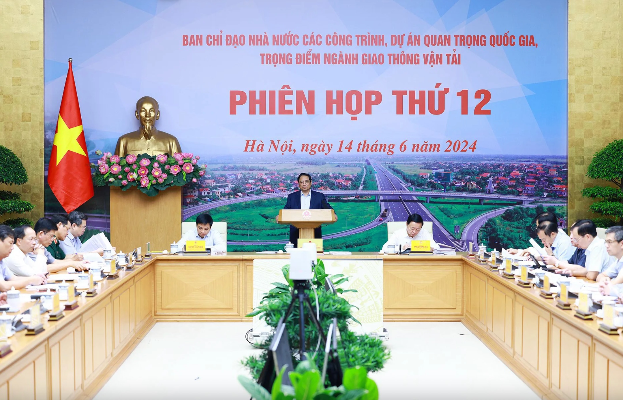 Thủ tướng Phạm Minh Chính: Thi đua hoàn thành 3.000 km đường cao tốc trước ngày 31/12/2025- Ảnh 2.