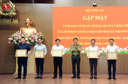 ວຽກງານສື່ມວນຊົນທີ່ມີຄຸນນະພາບຫຼາຍຢ່າງໄດ້ຝາກຄວາມຮູ້ສຶກເລິກເຊິ່ງໃນໃຈປະຊາຊົນ ແລະ ຕຳຫຼວດ -0