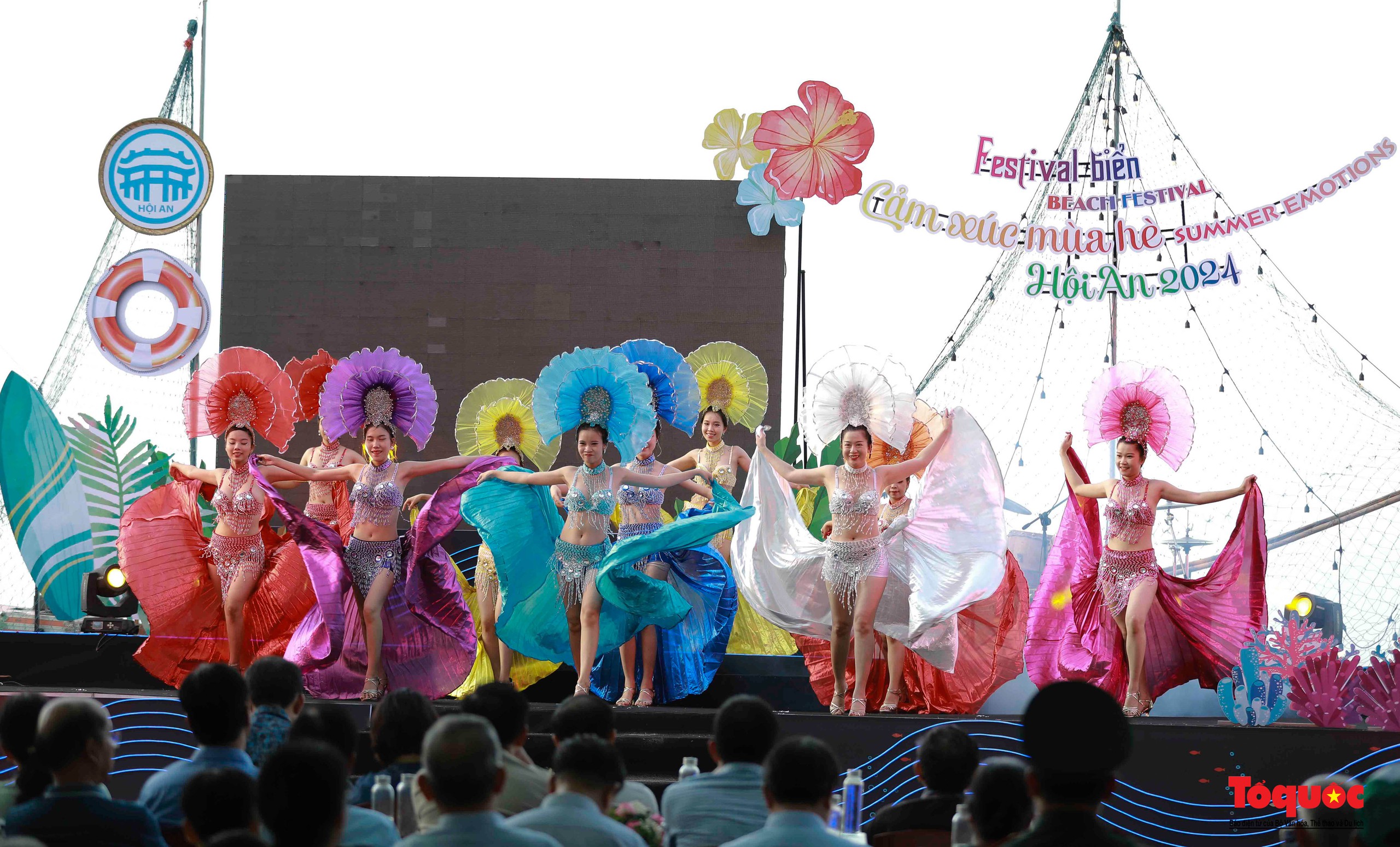 Khai mạc Festival biển “Hội An - Cảm xúc mùa hè” - Ảnh 4.