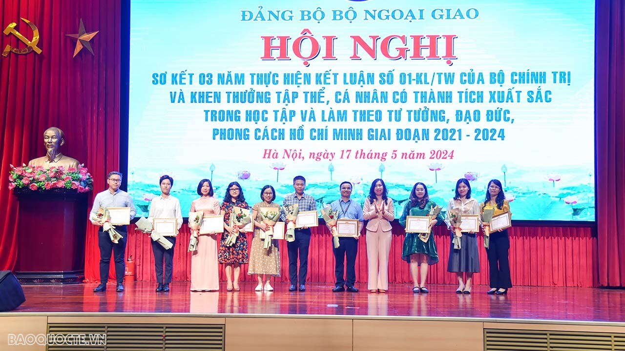 Phát động thi đua ‘cán bộ, đảng viên Đảng bộ Bộ Ngoại giao học tập và làm theo phong cách ngoại giao Hồ Chí Minh’