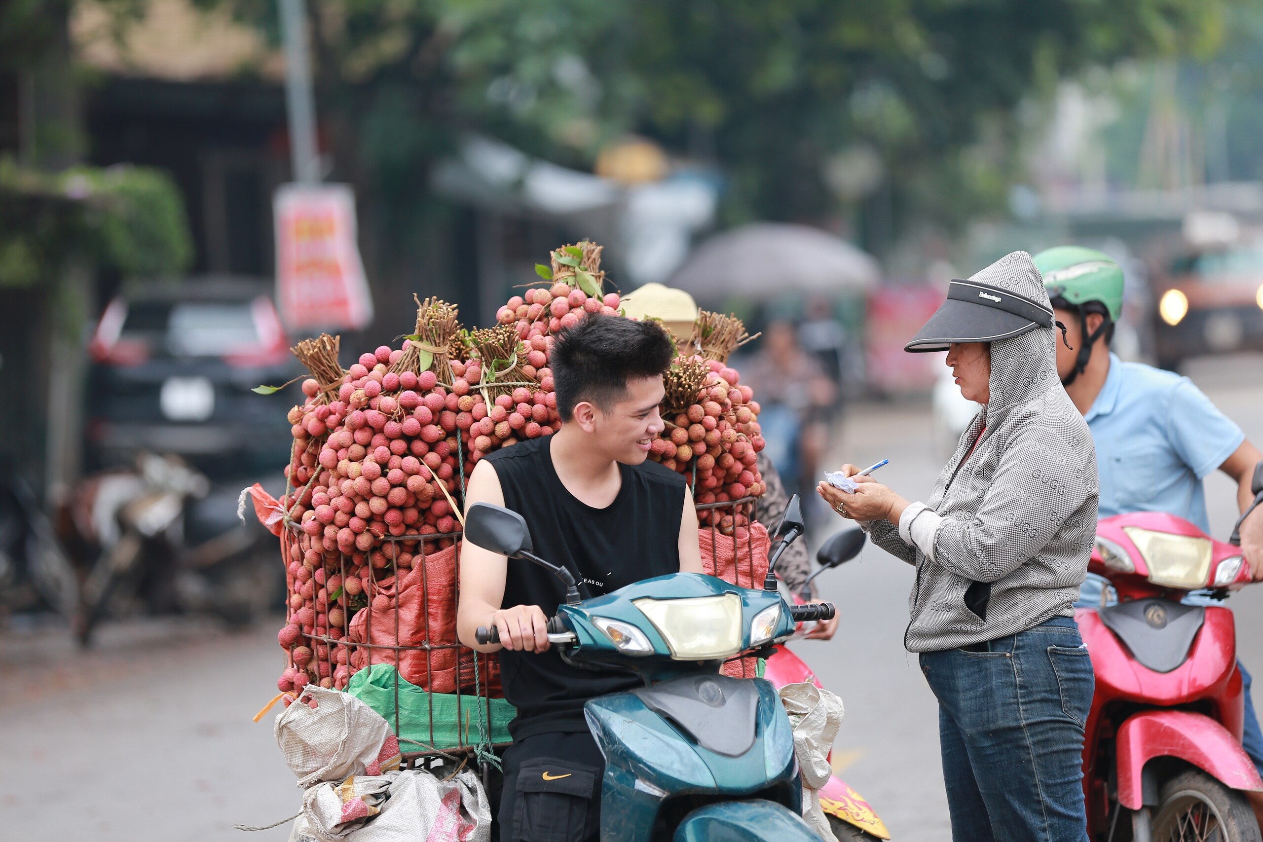 Sự thật về giá vải ở Lục Ngạn cao kỷ lục, có thời điểm lên đến 96.000 đồng/kg?- Ảnh 5.