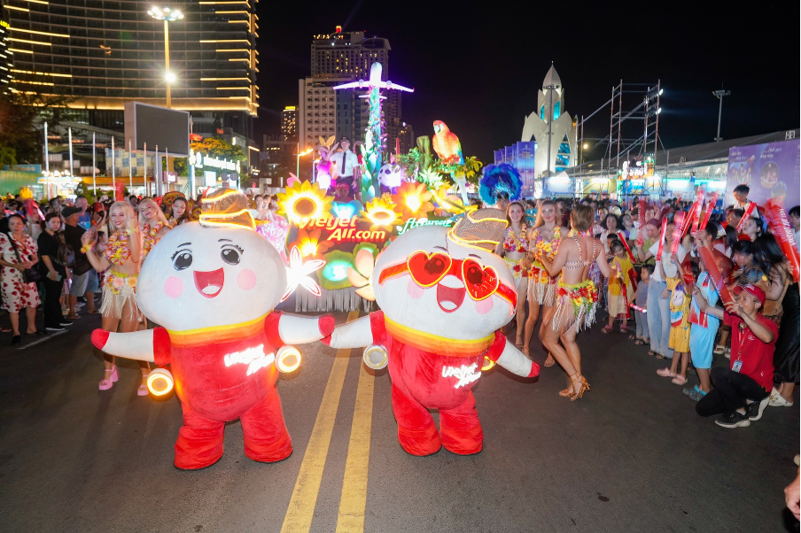 Yêu chiều hành khách: Vietjet mang đến mùa hè sôi động tại Vịnh ngọc Nha Trang - Ảnh 3.