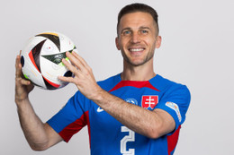 ប៉េការីក ស្លូវ៉ាគី.jpg