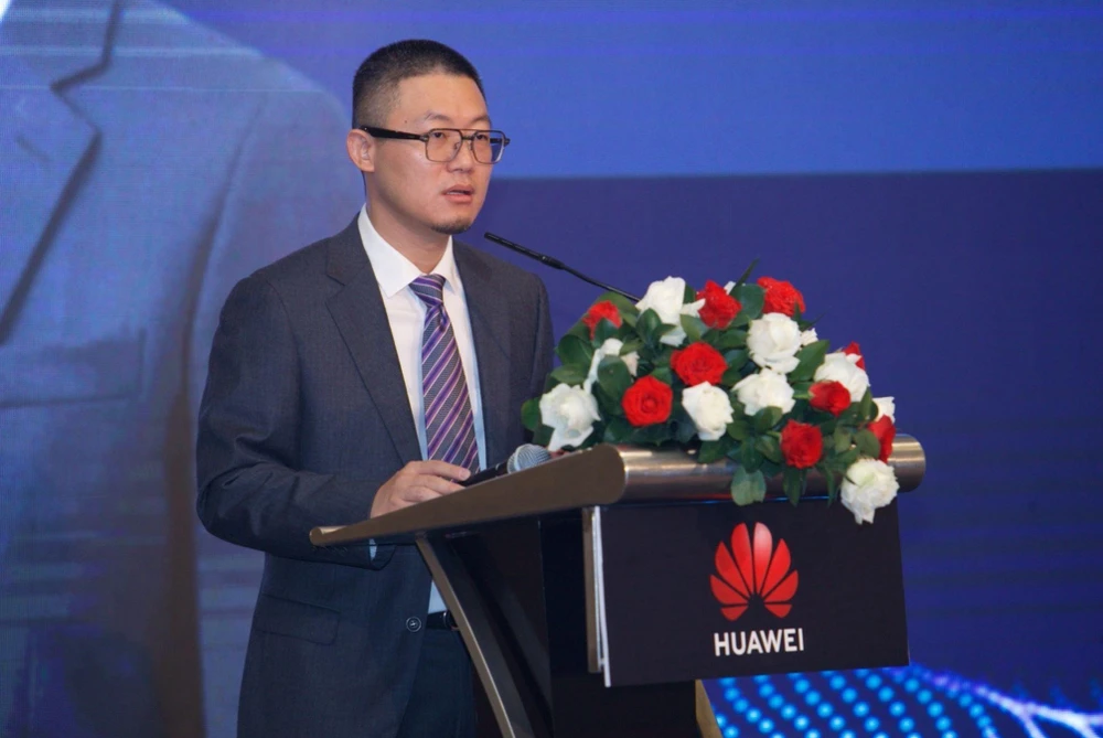 Anh hoi thao Huawei 3.jpg