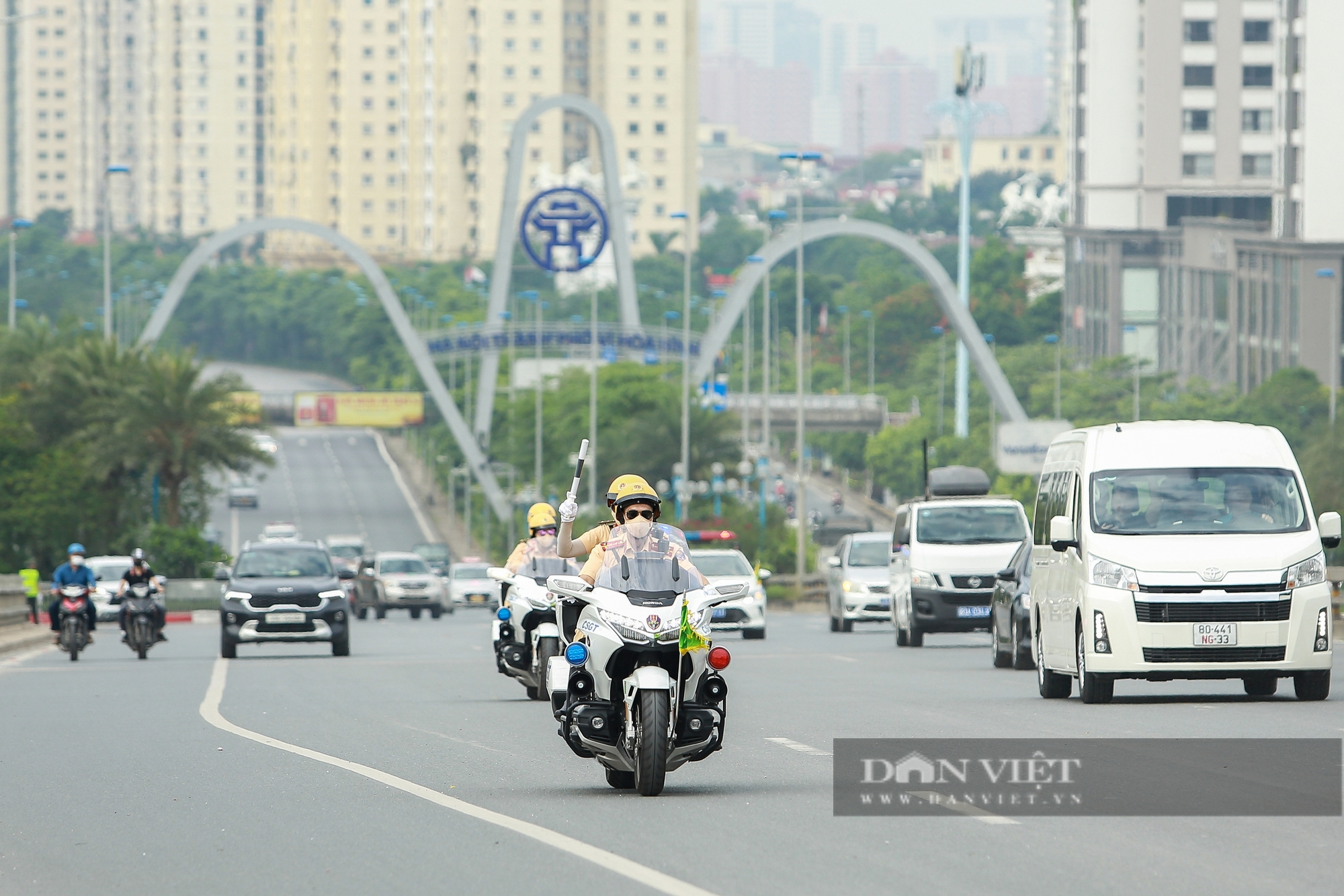 Dàn siêu mô tô công an Hà Nội tập luyện, sẵn sàng đón đoàn khách quốc tế thăm Việt Nam hôm nay- Ảnh 4.