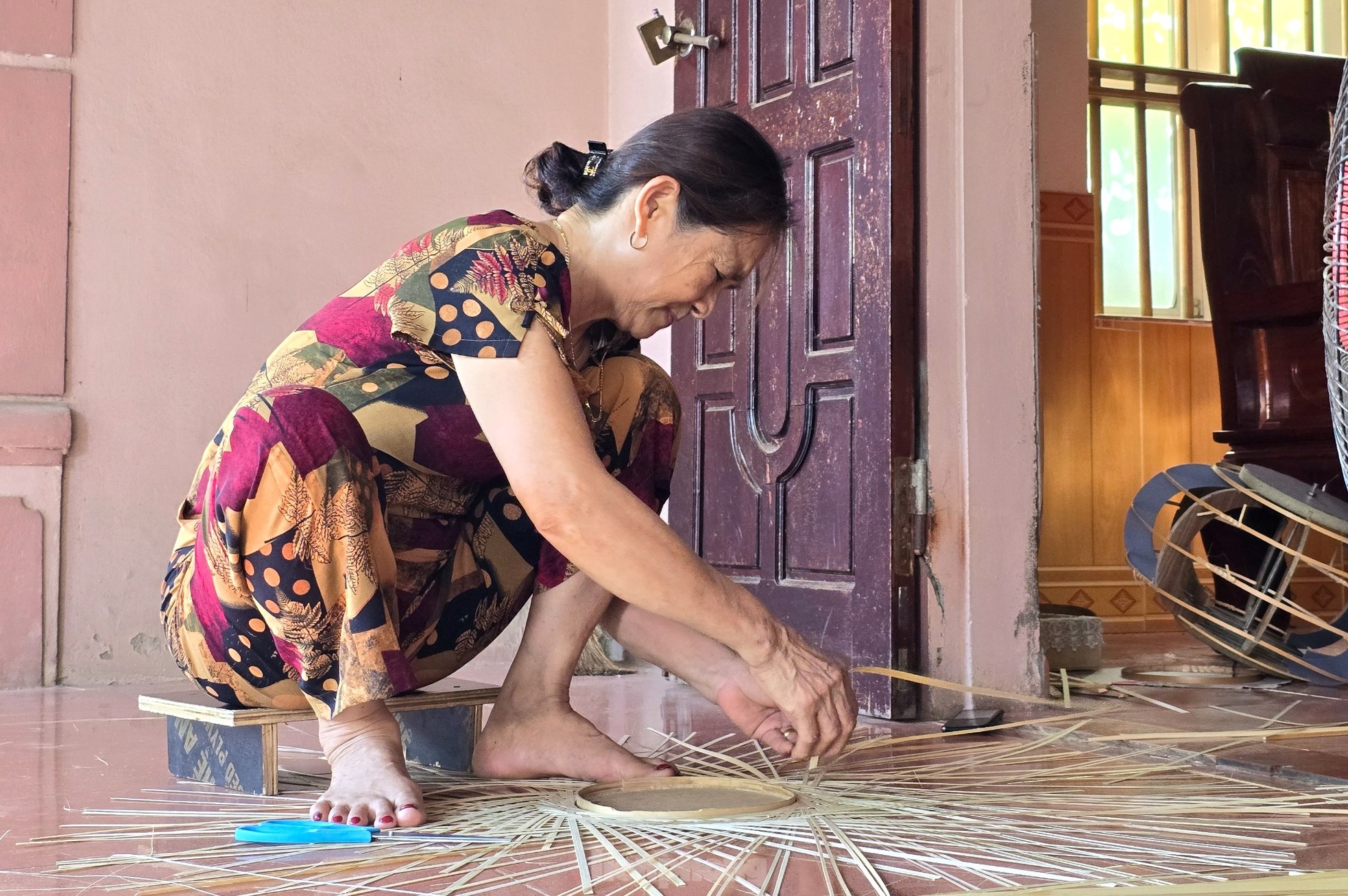 Lập tổ 'mây tre đan' để giữ nghề truyền thống, chị em kiếm thêm thu nhập nuôi gia đình ảnh 8