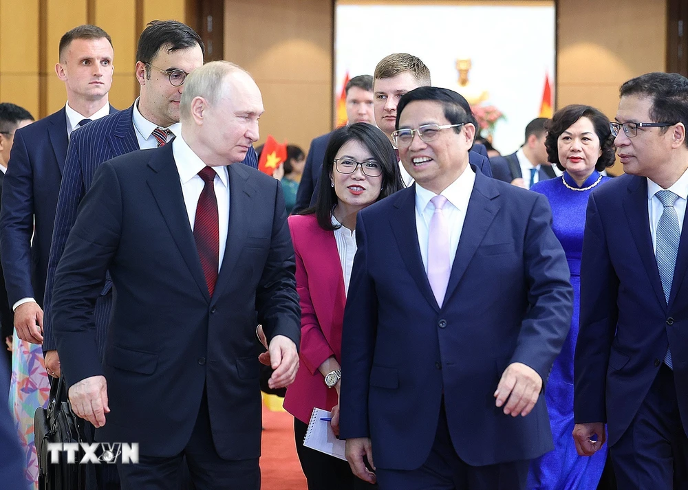 Thủ tướng Phạm Minh Chính hội kiến Tổng thống Liên bang Nga Vladimir Putin. Ảnh: Dương Giang/TTXVN