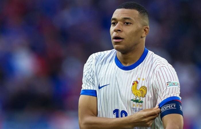 Pháp chơi canh bạc mạo hiểm với Mbappe, CLB Real Madid: Làm ơn, hãy sớm phẫu thuật mũi- Ảnh 2.