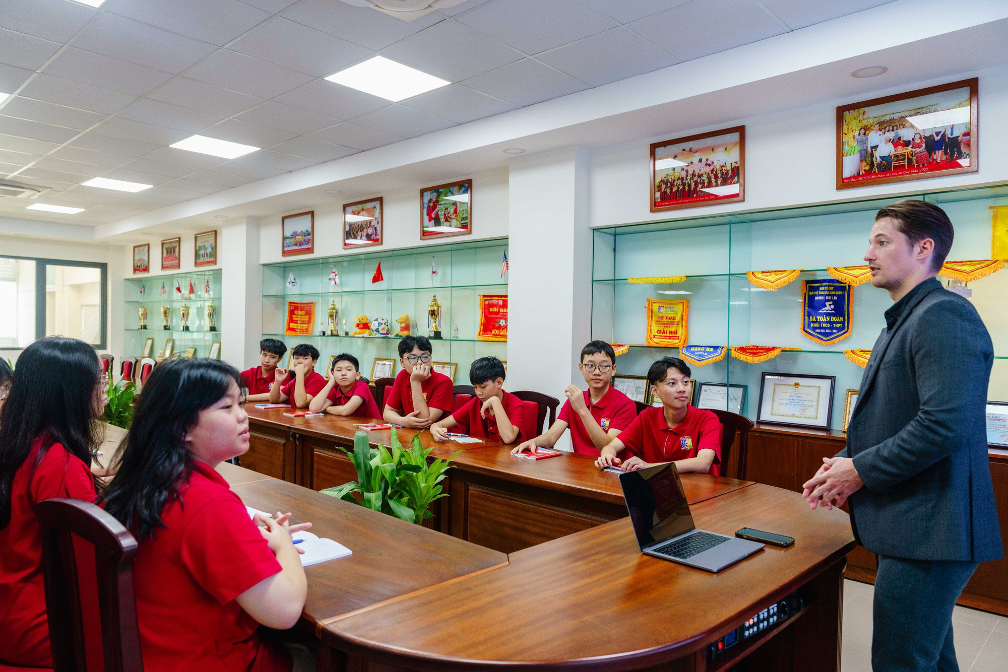 Nhiều học sinh Royal School đạt được các thành tích học tập đáng nể