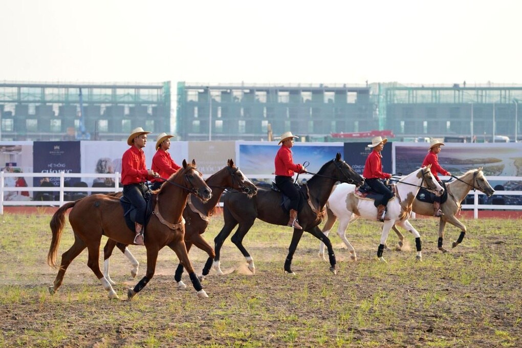 Cư dân tham gia các khóa học cưỡi ngựa tại Vinpearl Horse Academy Vũ Yên - 2