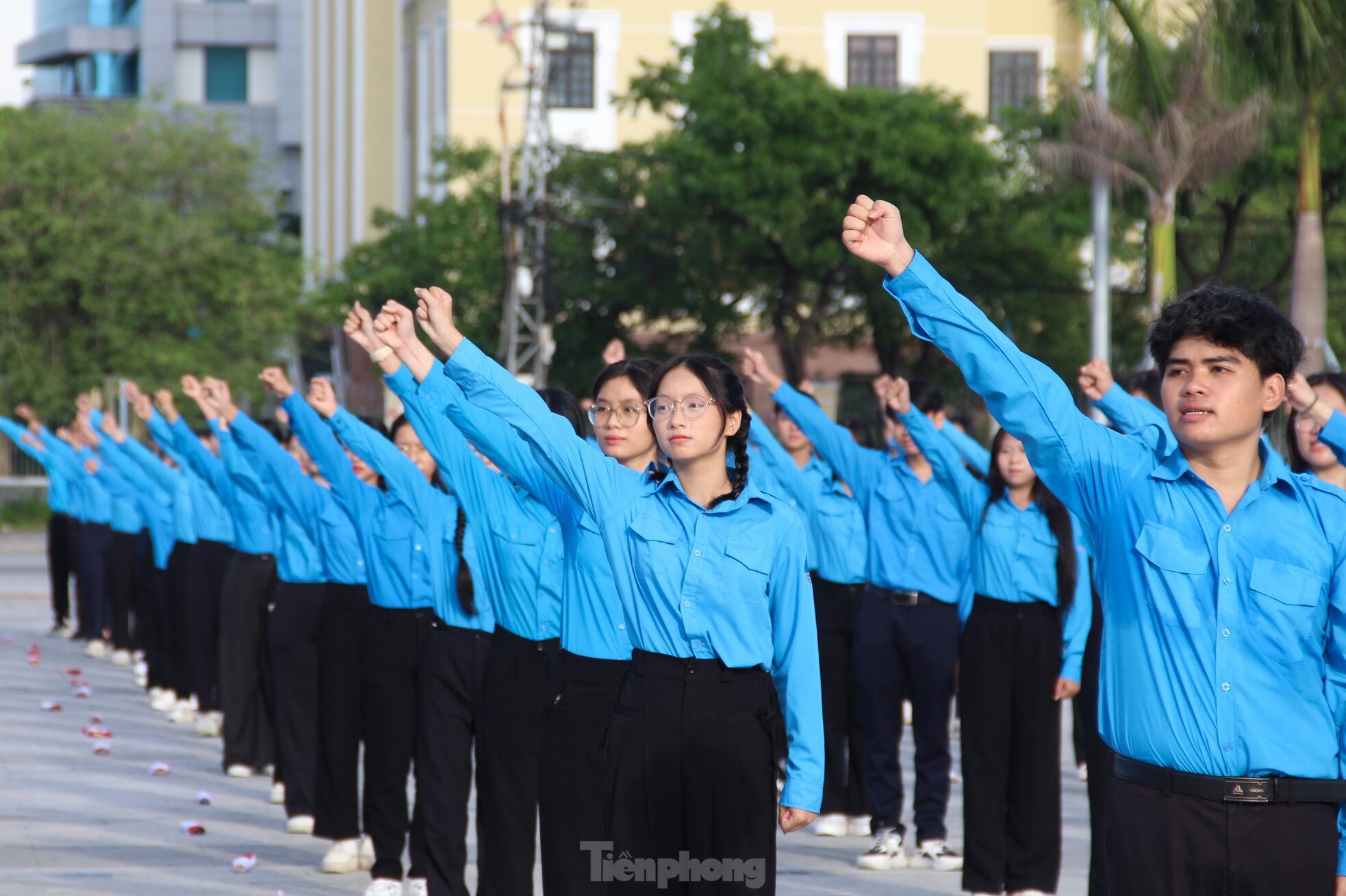 Bạn trẻ Đà Nẵng đồng diễn Semaphore chào mừng Đại hội Hội LHTN TP lần VIII ảnh 6