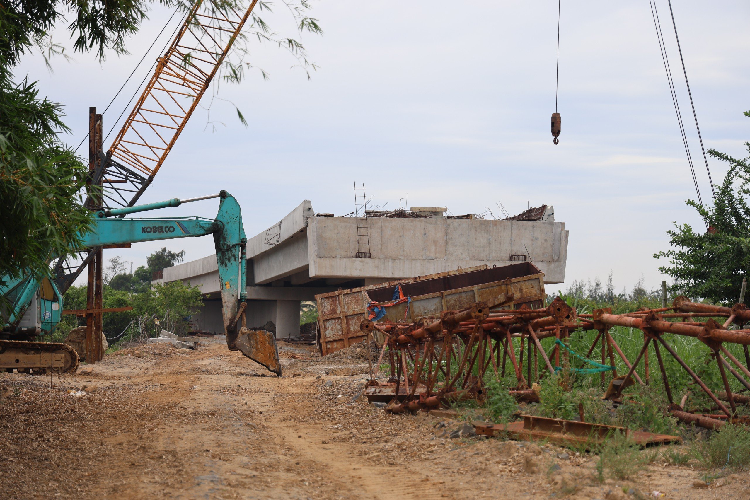 Quảng Ngãi yêu cầu triển khai đồng loạt, đẩy nhanh tiến độ các dự án trọng điểm- Ảnh 4.