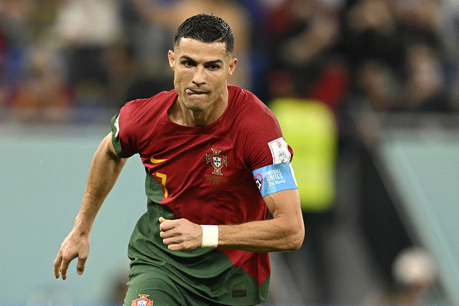 Tranh cãi nảy lửa về vị thế của Ronaldo: Nên đá chính hay ngồi dự bị?- Ảnh 3.