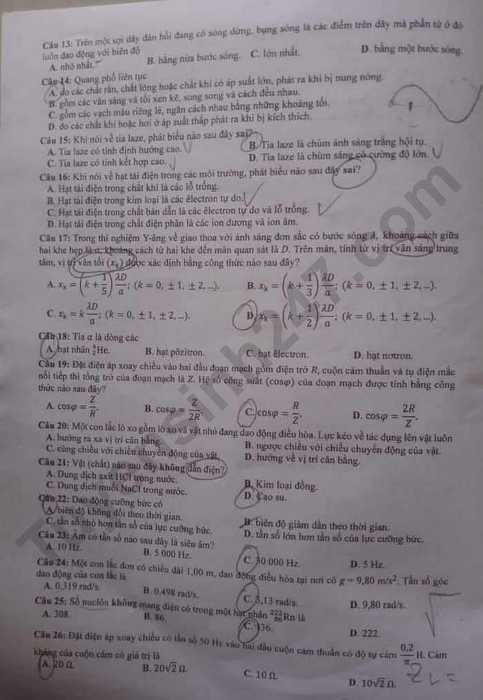 Đề thi môn Vật lý tốt nghiệp THPT 3 năm gần đây có đáp án full mã đề - Ảnh 2.