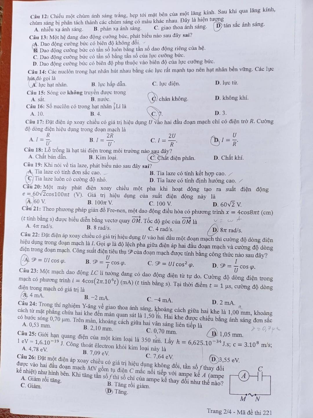 Đề thi môn Vật lý tốt nghiệp THPT 3 năm gần đây có đáp án full mã đề - Ảnh 7.