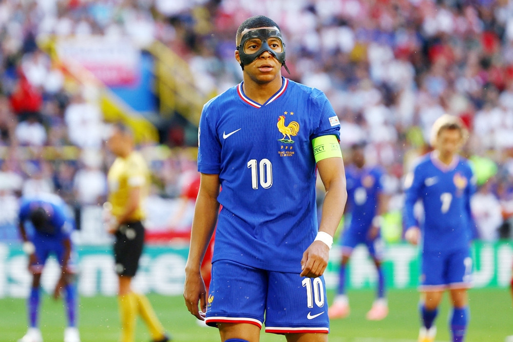 Pháp hòa thất vọng trước Ba Lan dù Mbappe ghi bàn