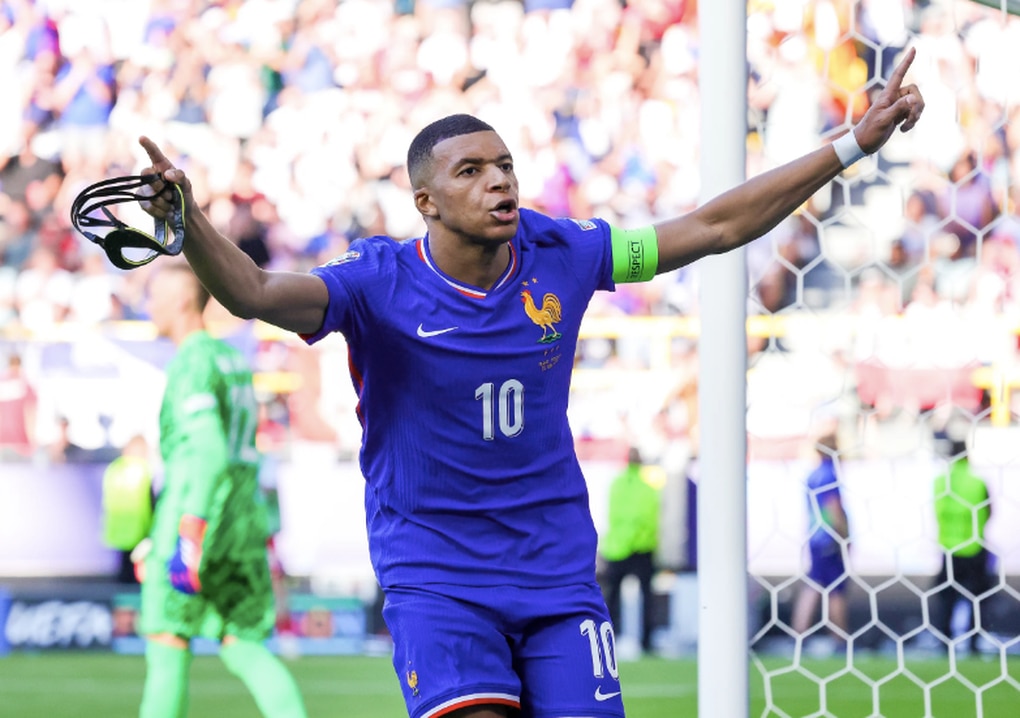 Mbappe có tên ở đội hình hay nhất vòng bảng Euro 2024 - 1