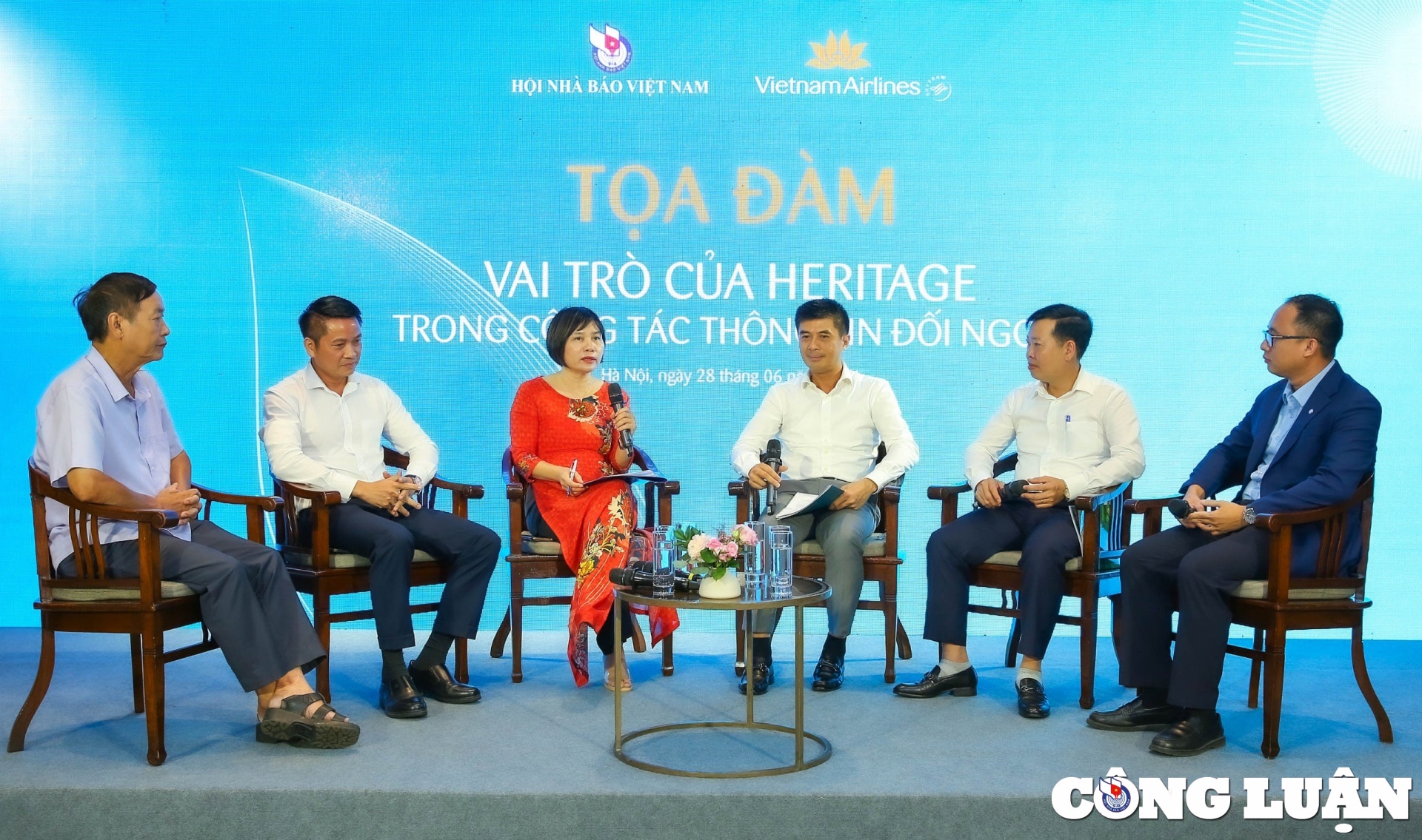 tap chi heritage  cau noi van hoa gioi thieu di san van hoa phong phu cua viet nam hinh 3