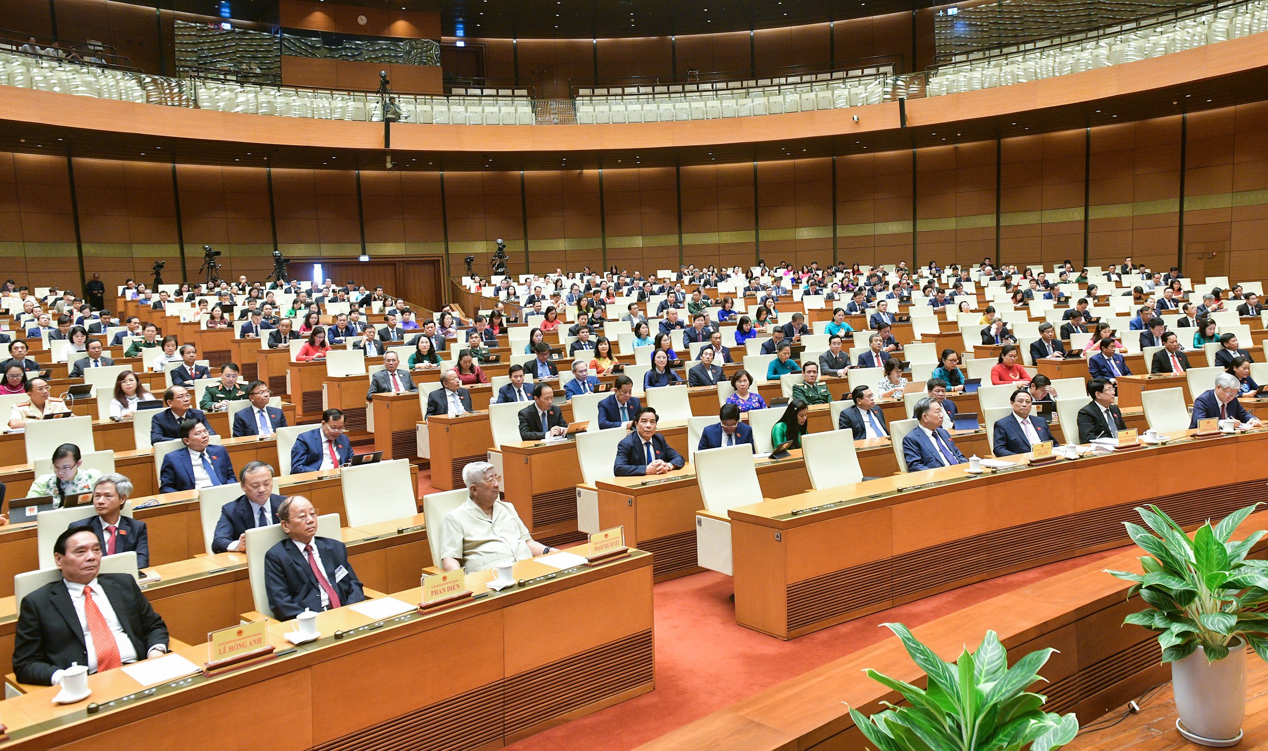 Tiêu điểm - Kỳ họp thứ 7: Công tác nhân sự được thực hiện chặt chẽ, đúng quy định (Hình 2).