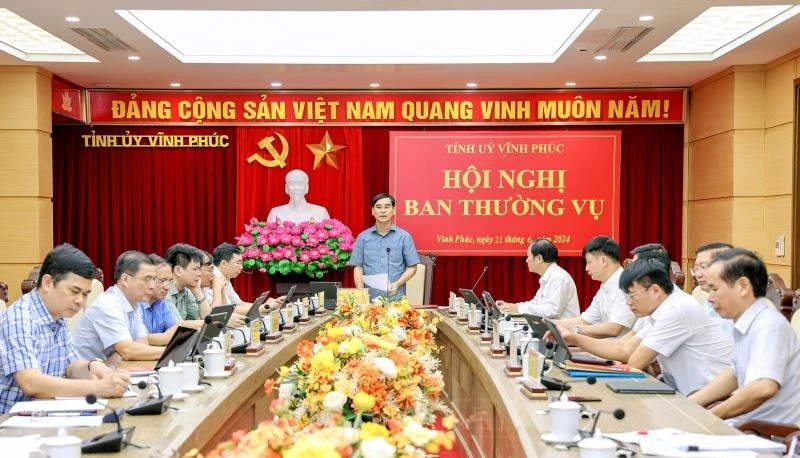 Bí thư Vĩnh Phúc Dương Văn An chủ trì hội nghị Ban Thường vụ tỉnh ủy Vĩnh Phúc. Ảnh Báo Vĩnh Phúc 