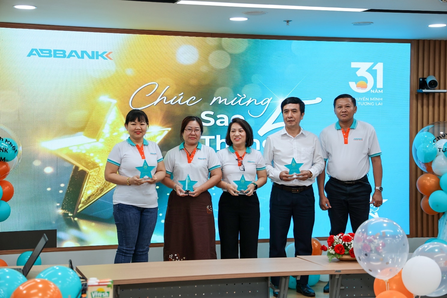 ABBANK triển khai hàng loạt chương trình ý nghĩa mừng sinh nhật 31 năm- Ảnh 1.