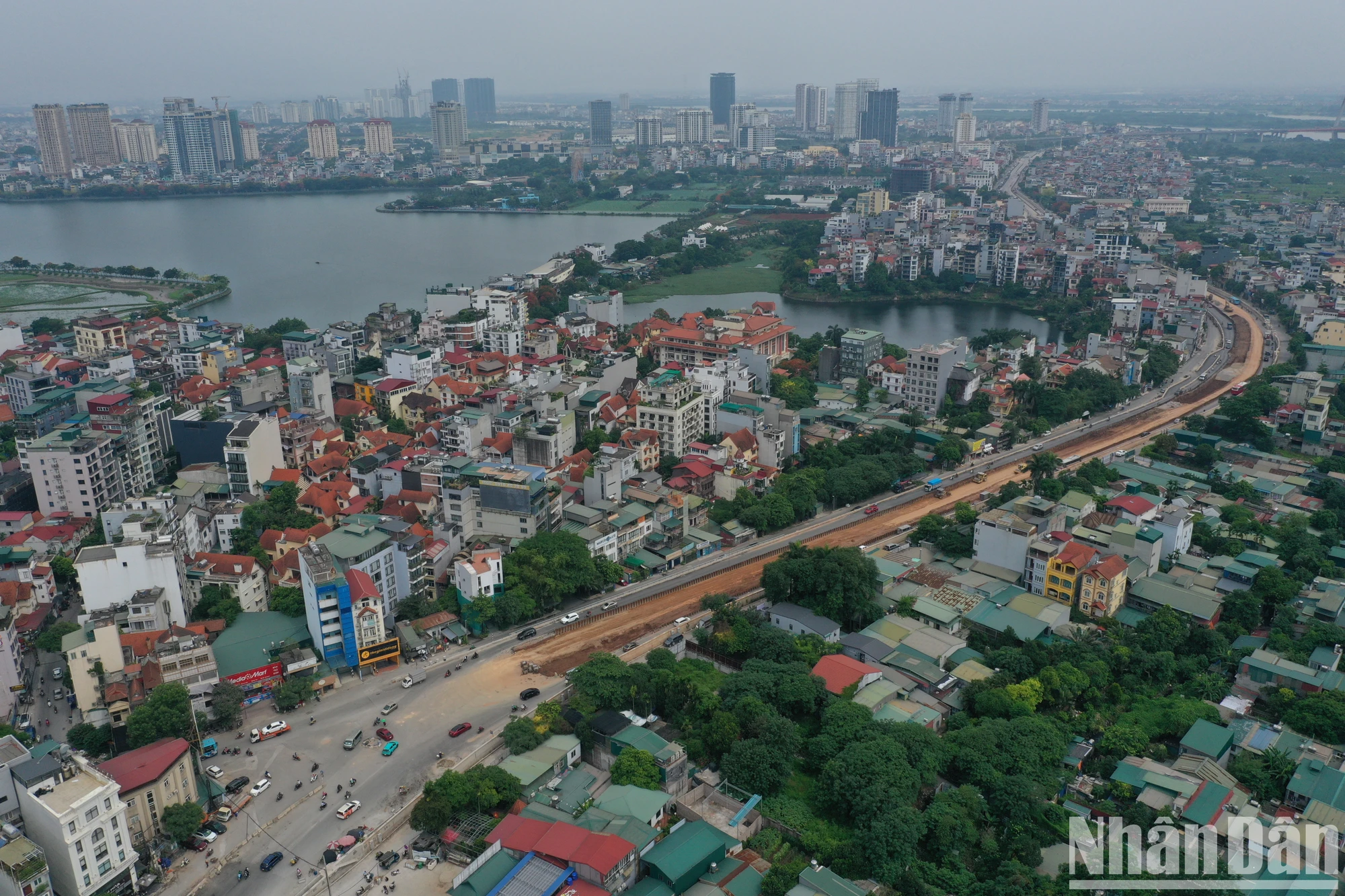 [Ảnh] Toàn cảnh Dự án mở rộng đường Âu Cơ - Nhật Tân trước ngày thông xe kỹ thuật toàn tuyến ảnh 1