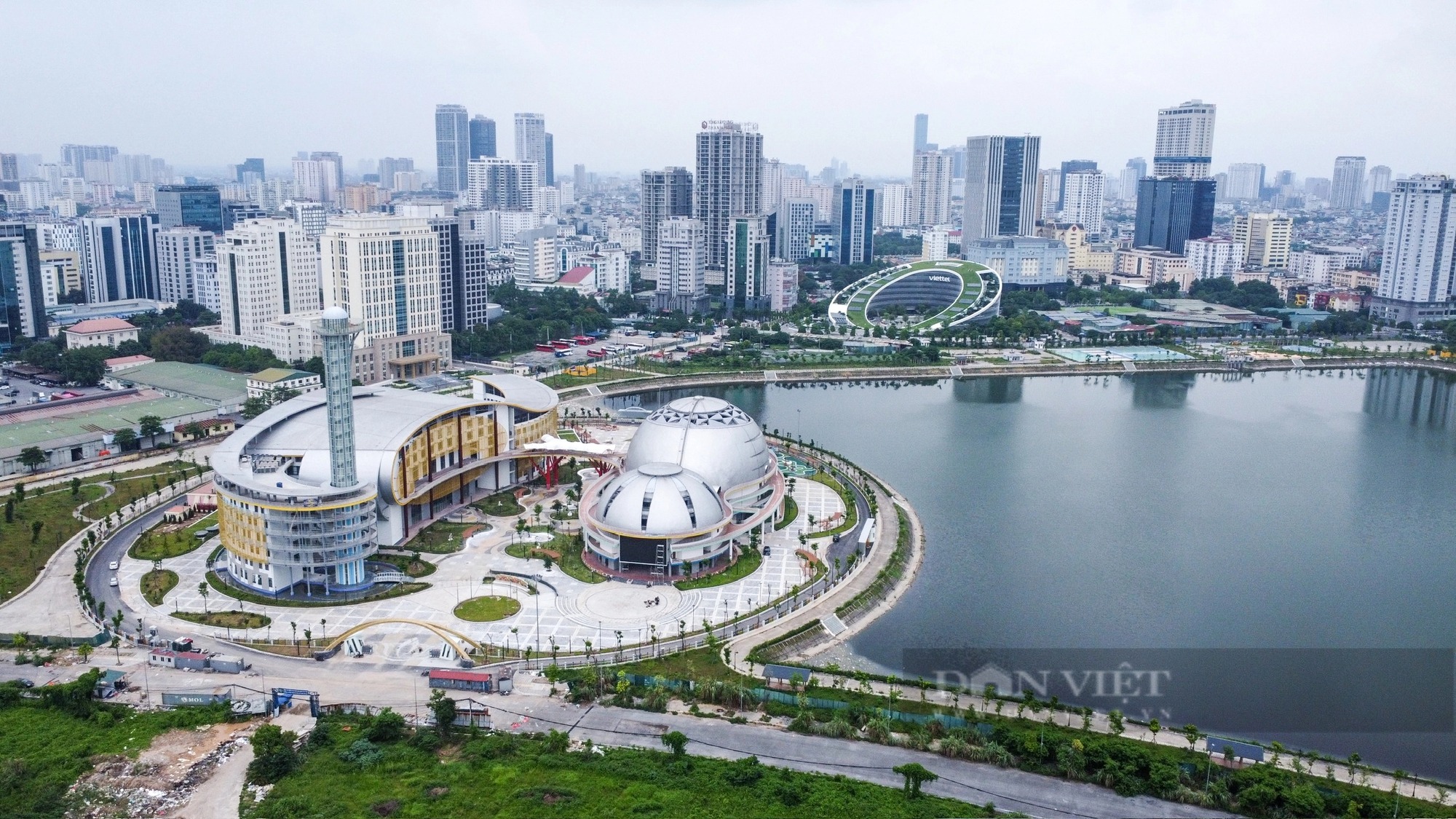 Ảnh ấn tượng tuần: Tuyến metro Nhổn - ga Hà Nội và cảnh tan hoang ở một trung tâm rộng 40.000 m2 tại Đà Nẵng- Ảnh 2.