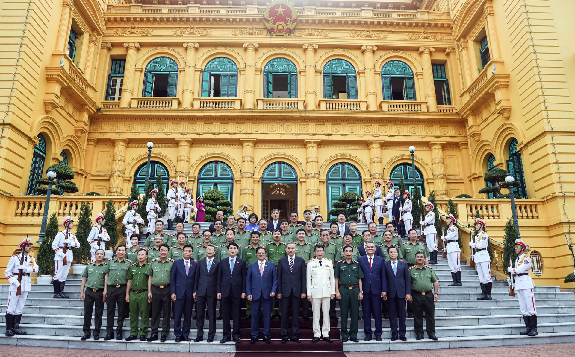 Chủ tịch nước trao Quyết định bổ nhiệm tân Phó Thủ tướng Chính phủ và Bộ trưởng Bộ Công an- Ảnh 6.