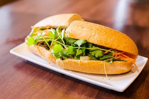 Chuyên gia chỉ cách tốt nhất để ăn bánh mì- Ảnh 1.