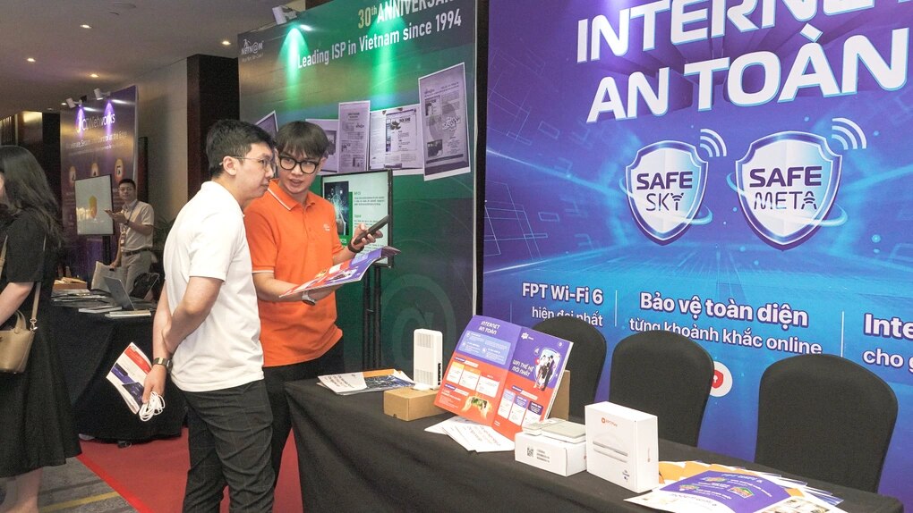 FPT Telecom gây ấn tượng với Internet an toàn và Wi-Fi 6 tại VNNIC Internet Conference 2024 - 1