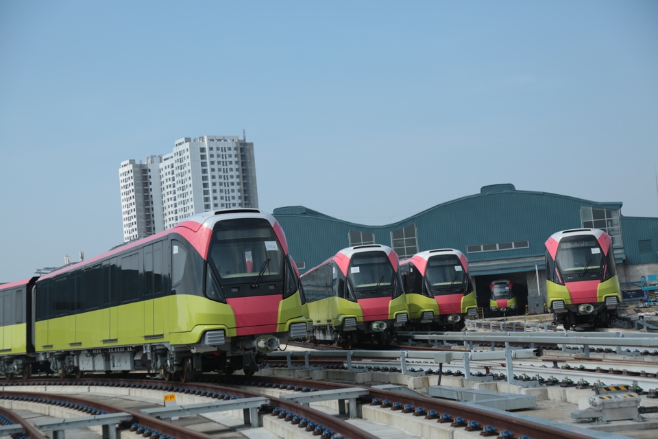 ニョン-ハノイ駅都市鉄道線は高架部分が基本的に完成し、営業運転開始の準備が進められている。