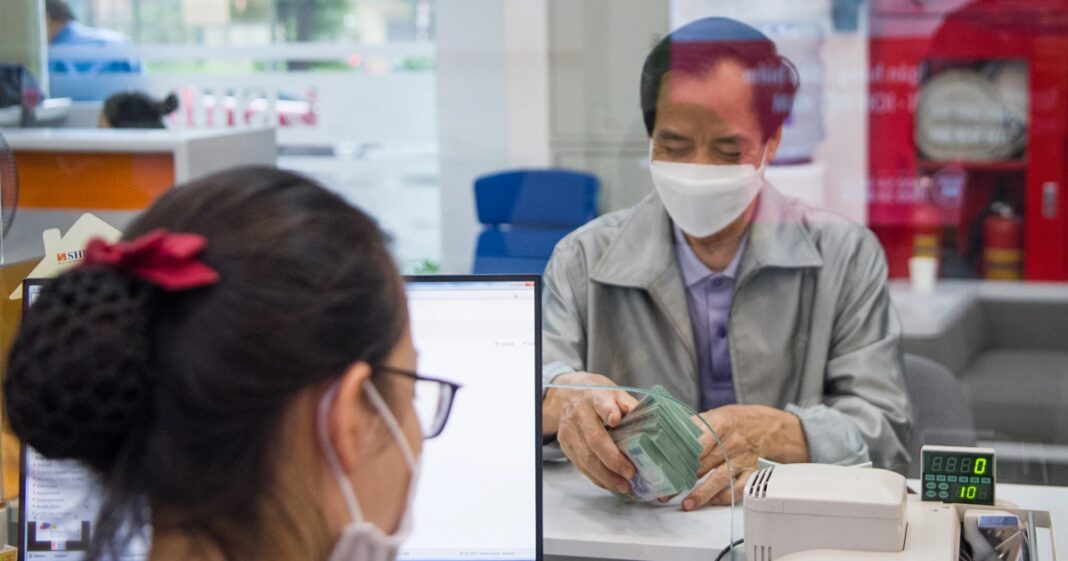 Mức tiền thưởng của đảng viên khi lương cơ sở tăng lên 2,34 triệu đồng