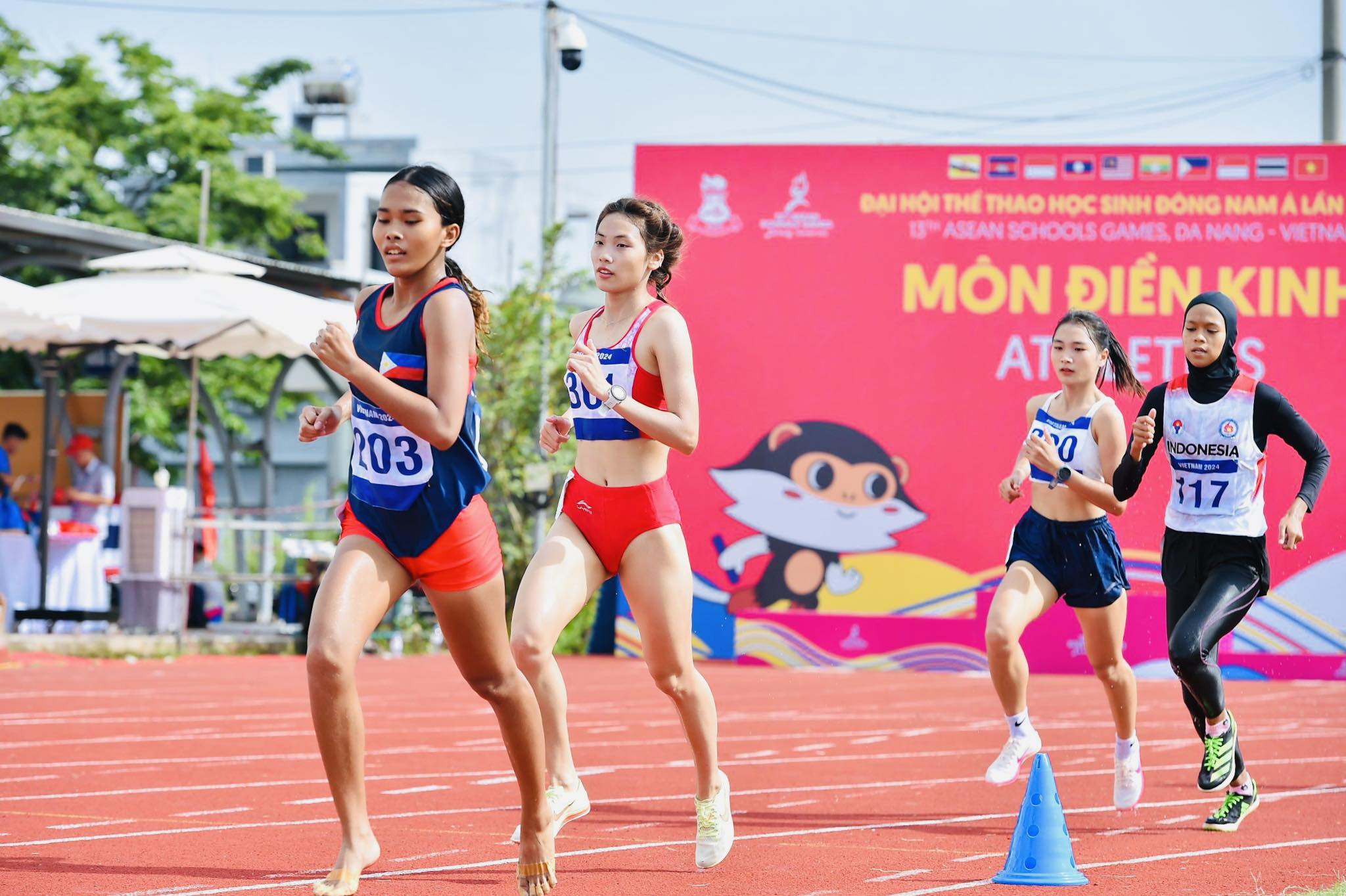 'Ngày vàng' của điền kinh Việt Nam tại Đại hội thể thao học sinh Đông Nam Á- Ảnh 1.