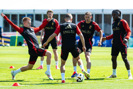 អឺរ៉ូ ២០២៤ ទ្វេភាគី.jpg