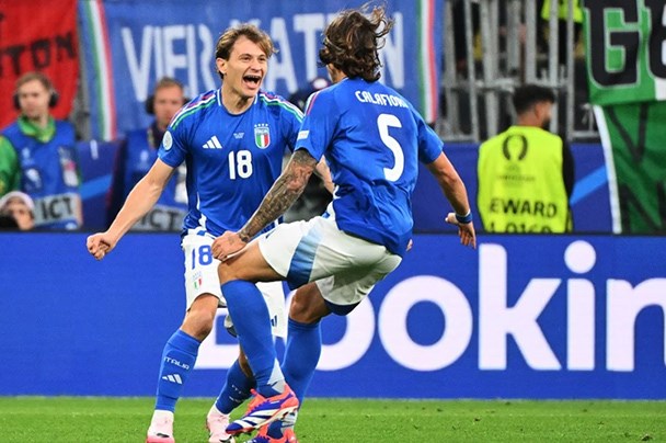 Nicolo Barella đang có kỉ niệm đẹp nhất trong màu áo Italy tại EURO 2024