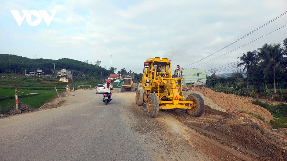 quang nam de xuat bo sung kinh phi boi thuong, gpmb du an quoc lo 14e hinh anh 1