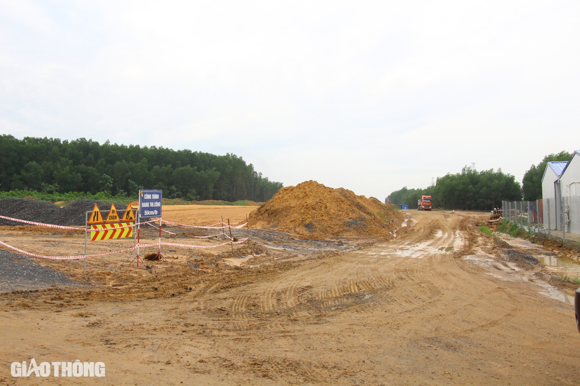 Sẵn sàng đón cư dân giao đất làm cao tốc Biên Hòa - Vũng Tàu về tái định cư ở Long Thành- Ảnh 1.