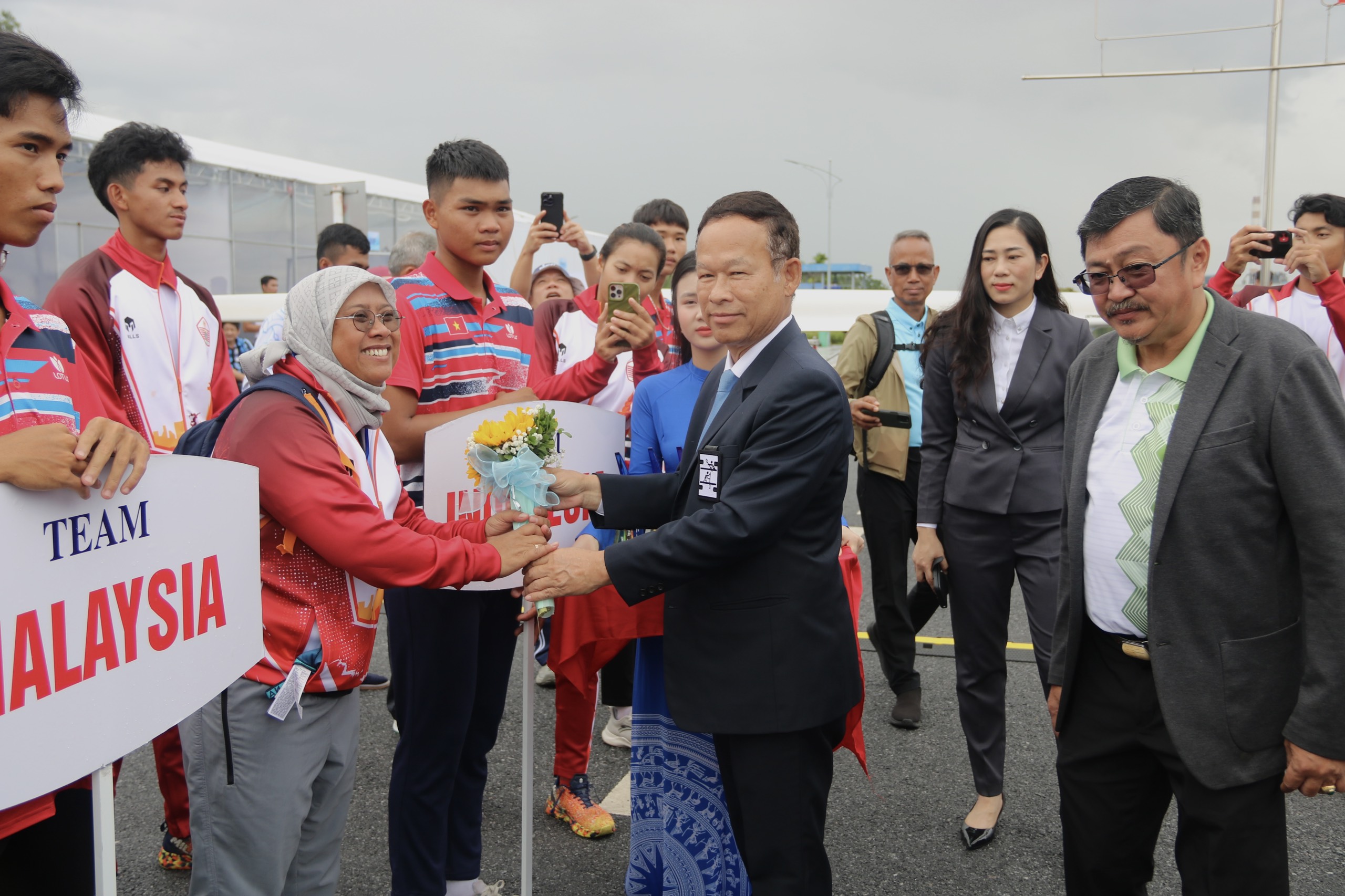 Hải Phòng: Sôi động giải đua thuyền rowing, canoeing Đông Nam Á trên sông Giá- Ảnh 1.