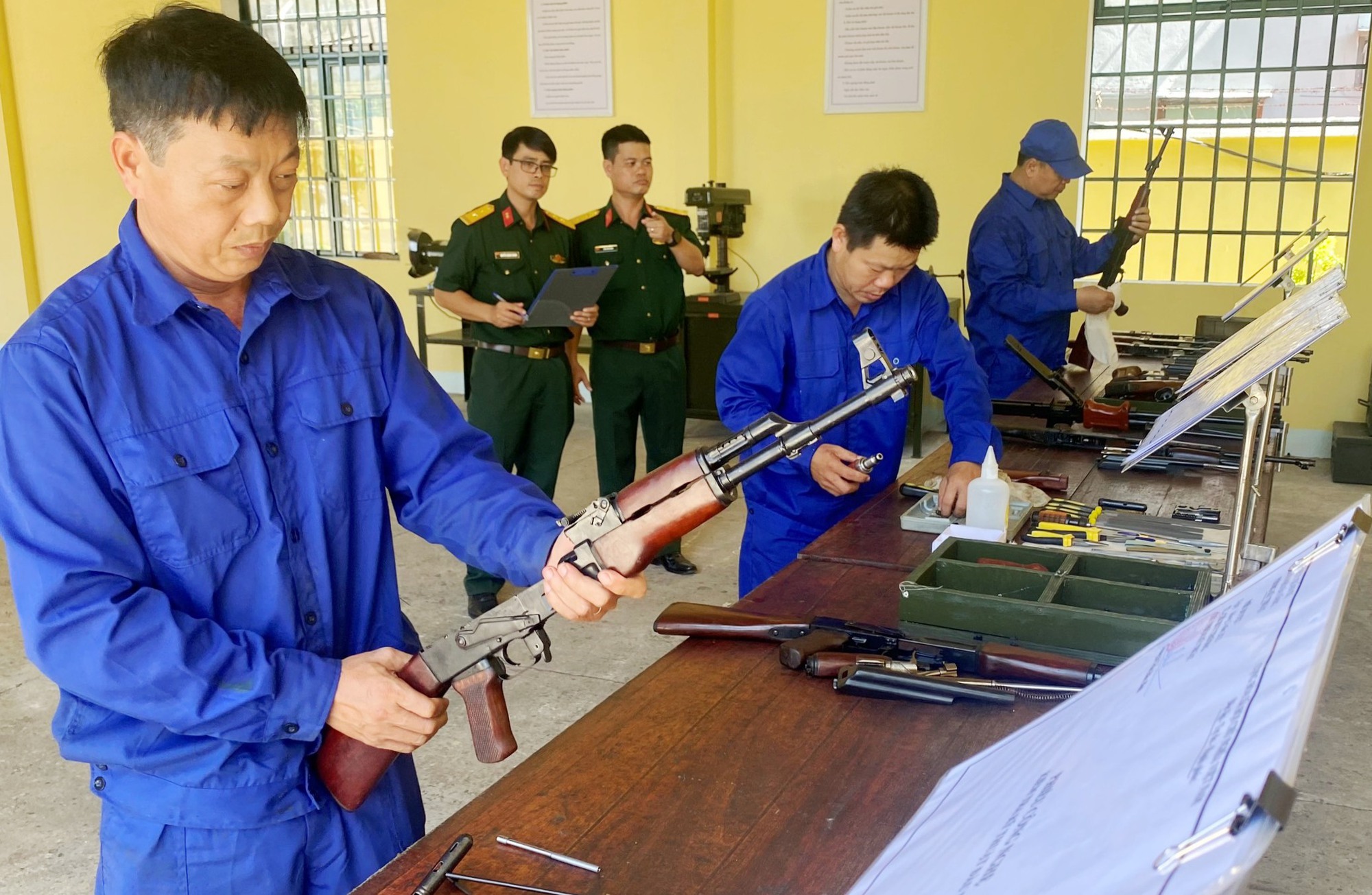 Sôi nổi ngày hội kỹ thuật lực lượng vũ trang - Ảnh 1.