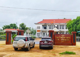 Comandante militar da comuna usa drogas.jpg